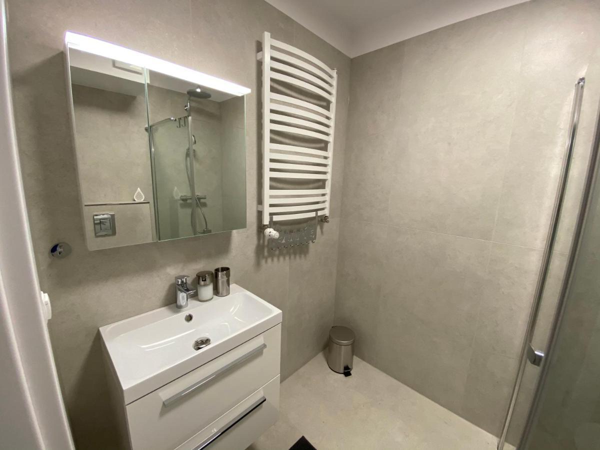 Rodzinny Apartament Platany Centrum 科沃布热格 外观 照片